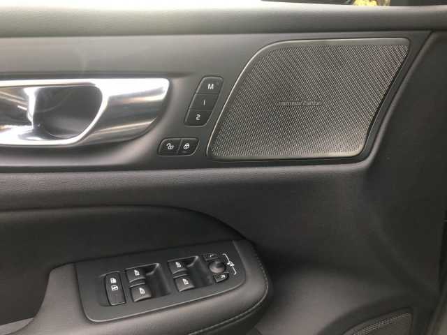 Volvo V60 AWD Dark Hybrid Plus T6