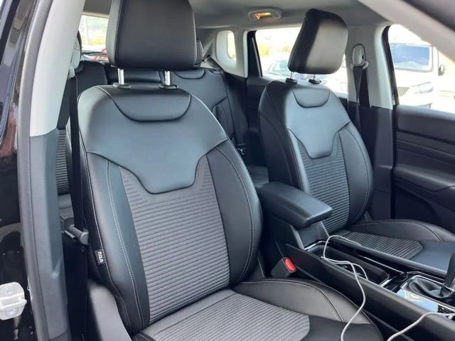 Jeep Compass Altitude Hybrid