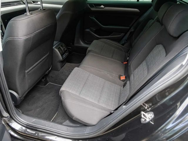 Volkswagen Passat 1.5 TSI Business DSG Variant