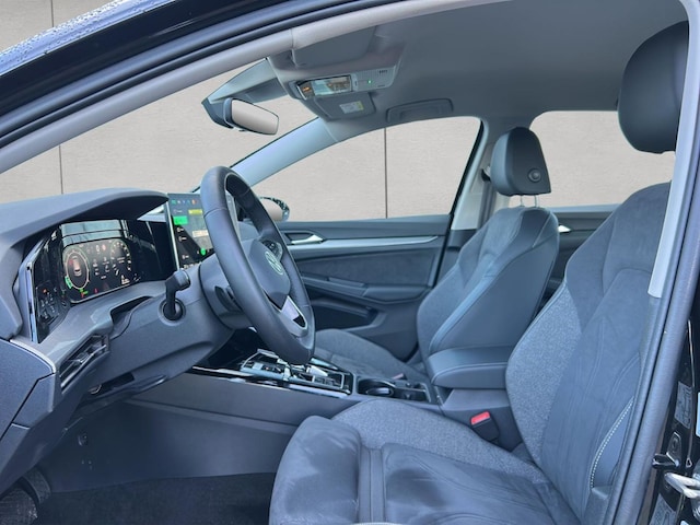 Volkswagen Golf 1.5 eTSI DSG Style