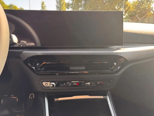 BMW 320 320d M-Sport Touring