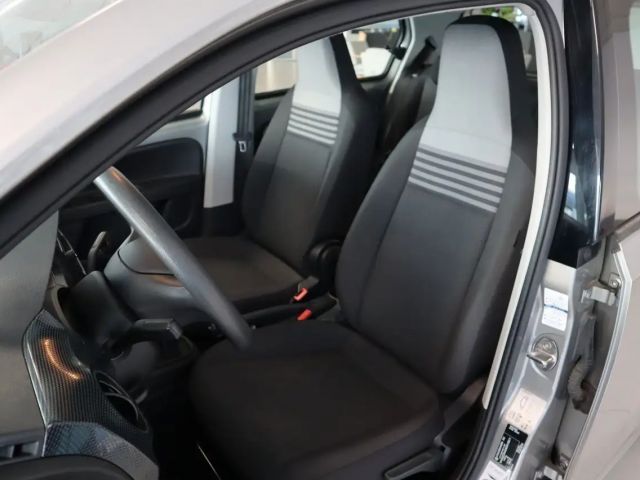 Volkswagen up! Move Move up!