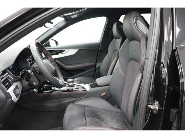 Audi A4 40 TDI Avant S-Line