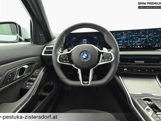 BMW 330 330e xDrive