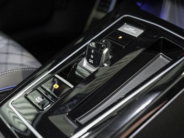 Volkswagen Golf 2.0 TDI DSG R-Line Variant