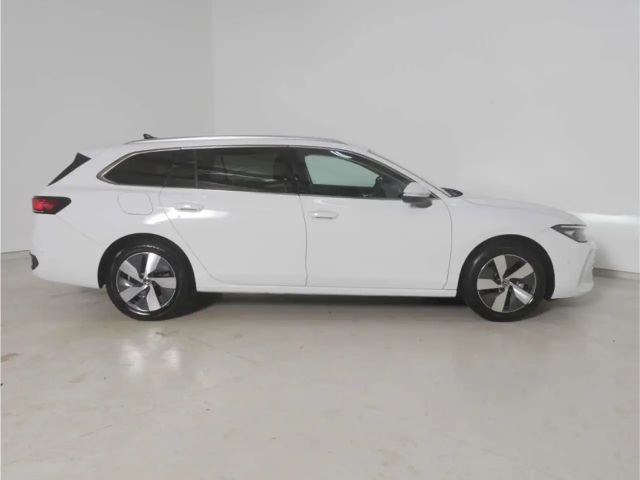 Volkswagen Passat 1.5 eTSI Business DSG