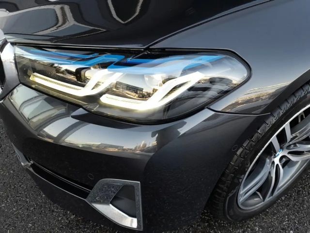 BMW 530 530d 530e Luxury Line Touring