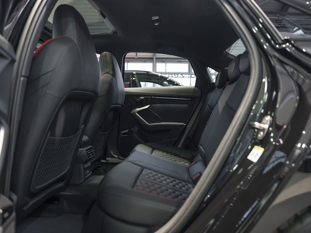 Audi RS3 Quattro S-Tronic Sedan