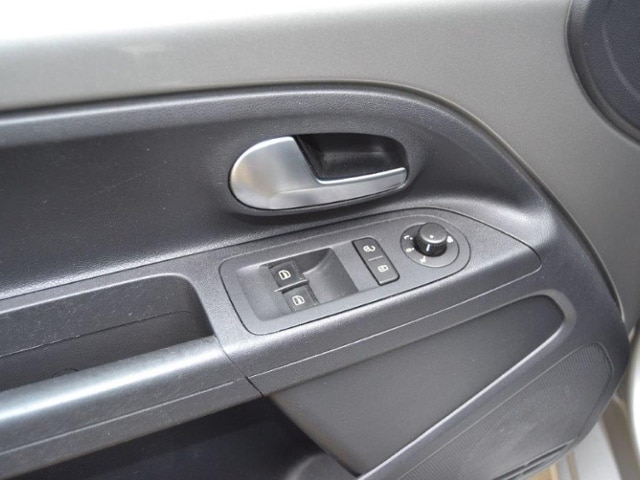 Volkswagen up! Move Move up!