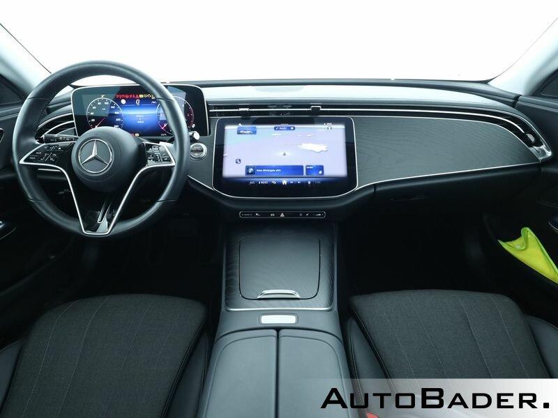 Mercedes-Benz E 220 AVANTGARDE E 220 d Estate