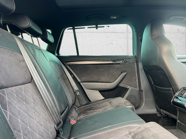 Skoda Superb 2.0 TSI 4x4 Combi Sportline