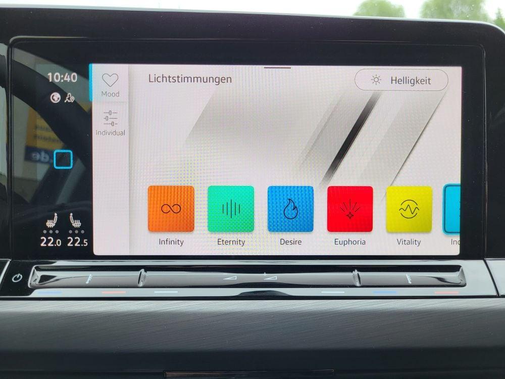 Volkswagen Golf Style Variant