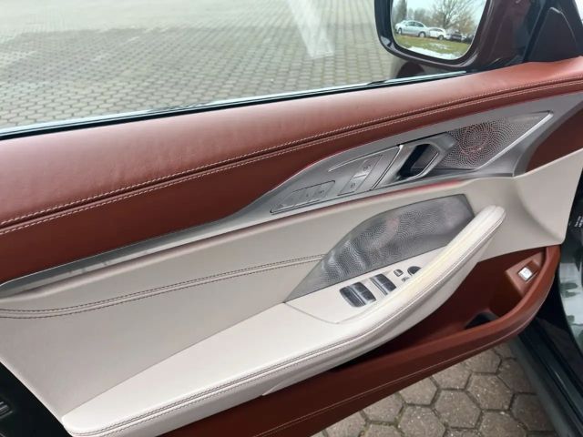 BMW M850 Coupé Gran Coupé Sedan xDrive