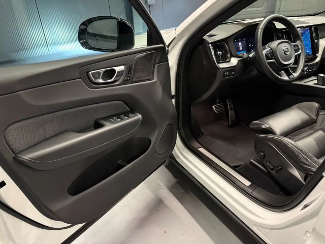 Volvo XC60 AWD R-Design