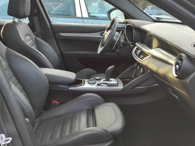 Alfa Romeo Stelvio Q4 Veloce