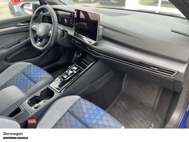 Volkswagen Golf Style