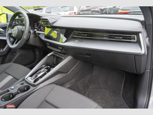 Audi A3 30 TFSI S-Tronic Sedan