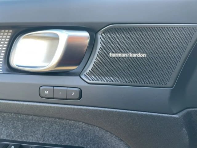 Volvo XC40 Dark Plus