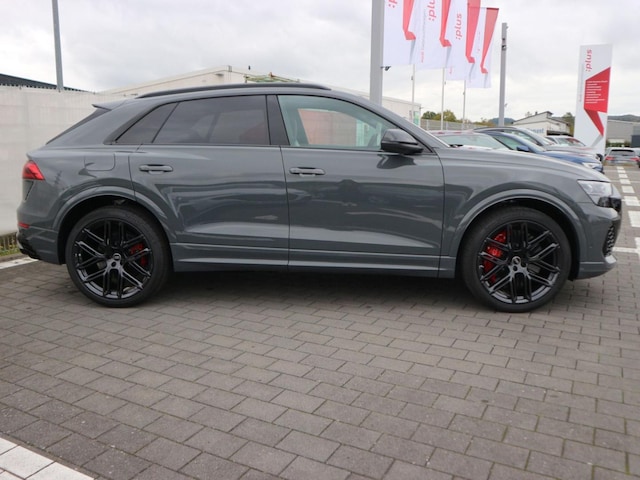 Audi RS Q8 Performance Quattro