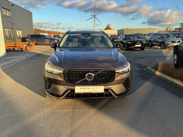 Volvo XC60 AWD Dark Plus T6