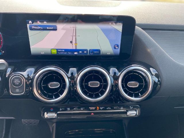 Mercedes-Benz B 180 Sedan