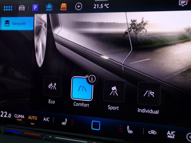 Volkswagen Golf 1.5 eTSI DSG