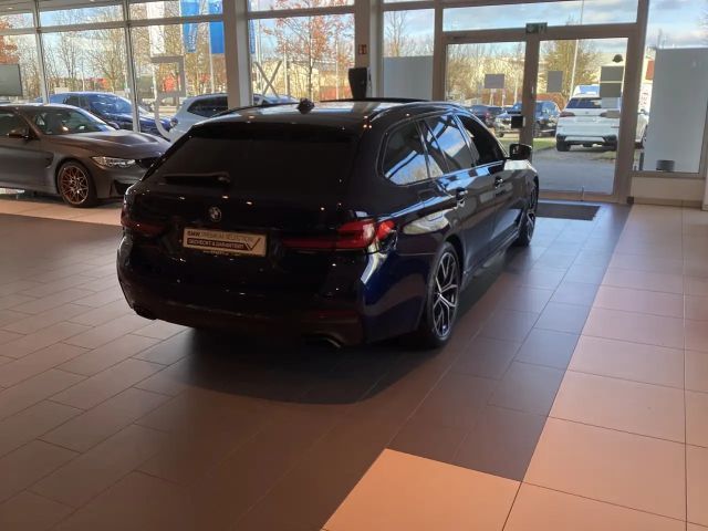 BMW 540 540d M-Sport Touring xDrive