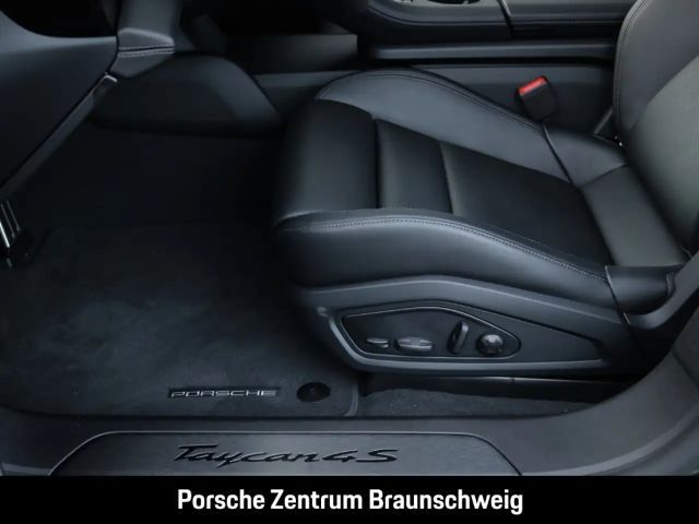 Porsche Taycan 4S