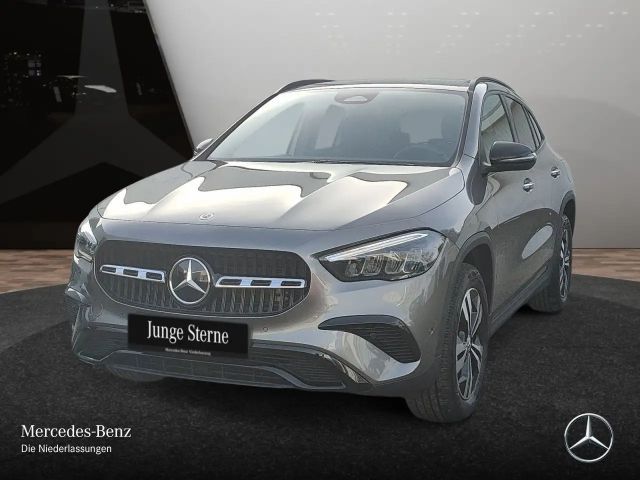 Mercedes-Benz GLA 200 Progressive
