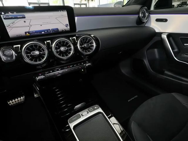 Mercedes-Benz A 200 AMG Line