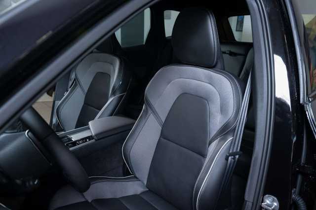 Volvo XC60 AWD Dark Plus Recharge T6