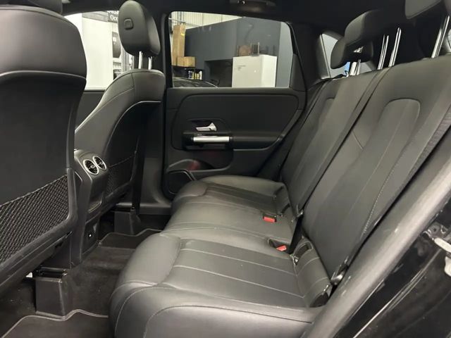 Mercedes-Benz B 180 Luxury Line