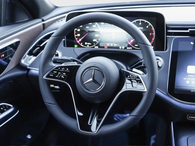 Mercedes-Benz E 200 AVANTGARDE E 200 d Sedan