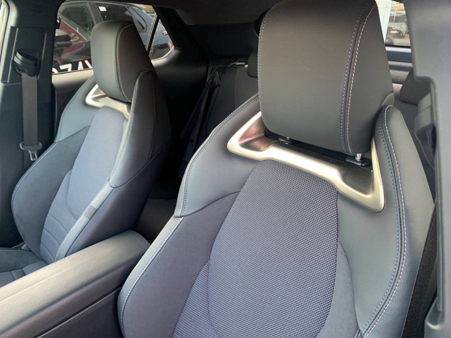 Toyota C-HR 5-deurs Lounge