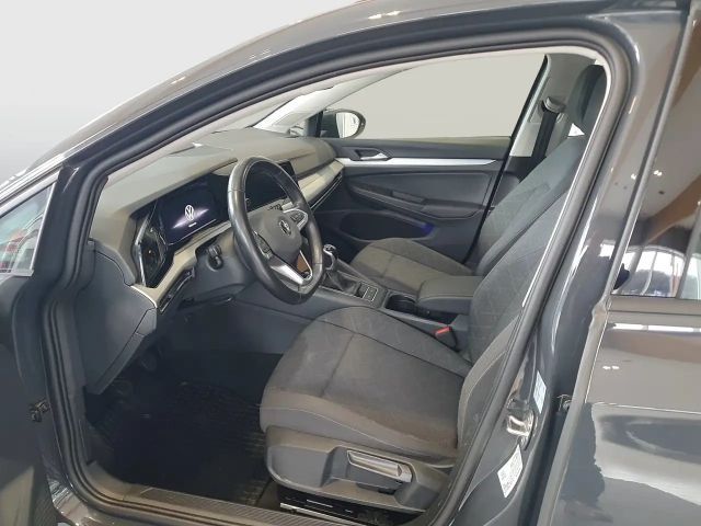 Volkswagen Golf Life Variant