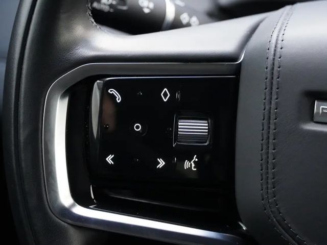 Land Rover Range Rover Evoque P300e