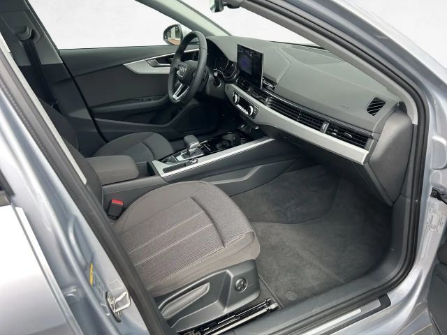 Audi A4 30 TDI S-Tronic Sedan