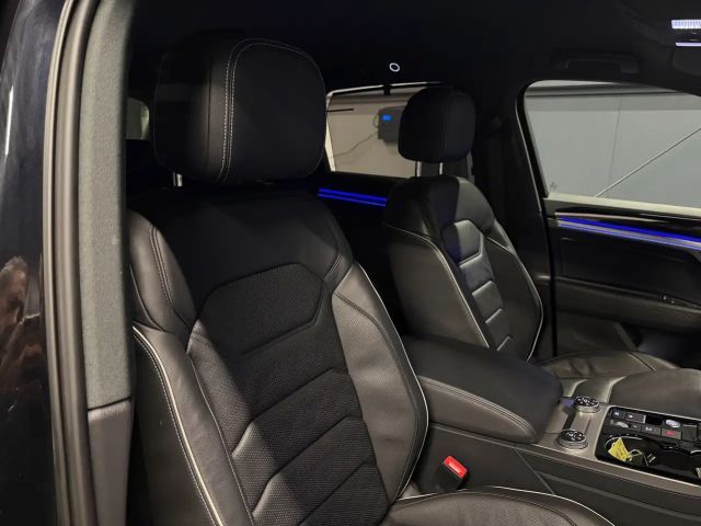 Volkswagen Touareg R-Line Style