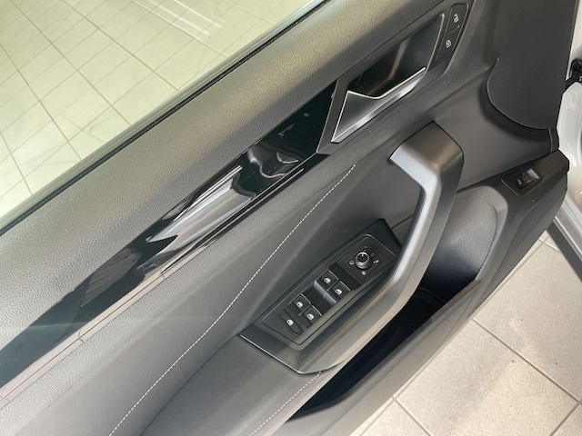 Volkswagen T-Roc 1.5 TSI DSG R-Line