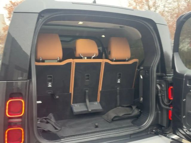 Land Rover Defender D300