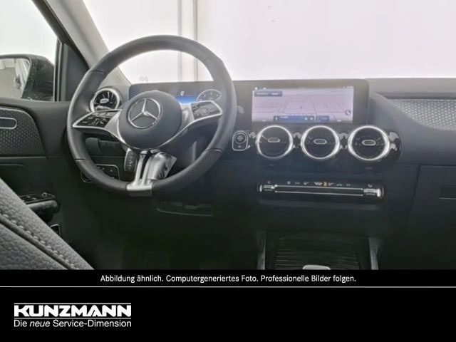 Mercedes-Benz B 200 Progressive Sedan