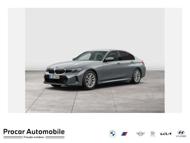 BMW 320 320i M-Sport Sedan