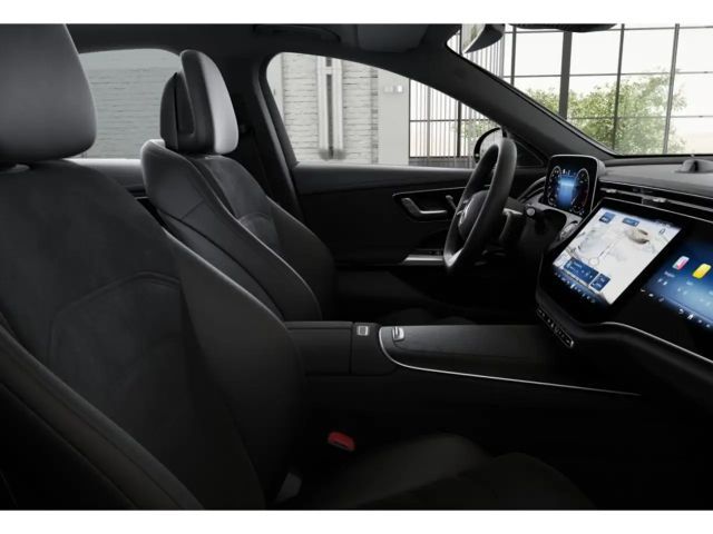 Mercedes-Benz E 220 AMG Line E 220 d Sedan