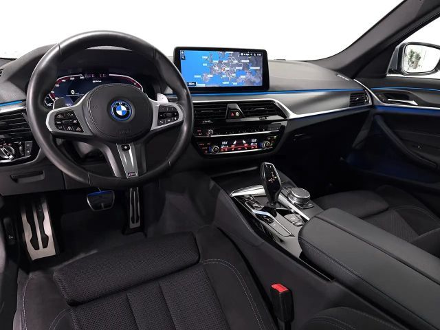 BMW 530 530e M-Sport Sedan xDrive