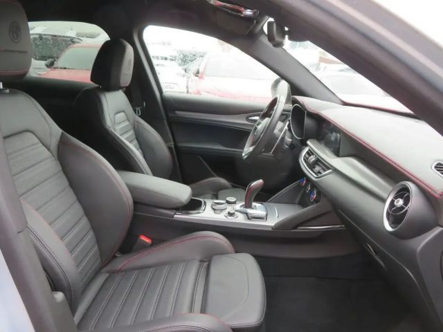 Alfa Romeo Stelvio Q4