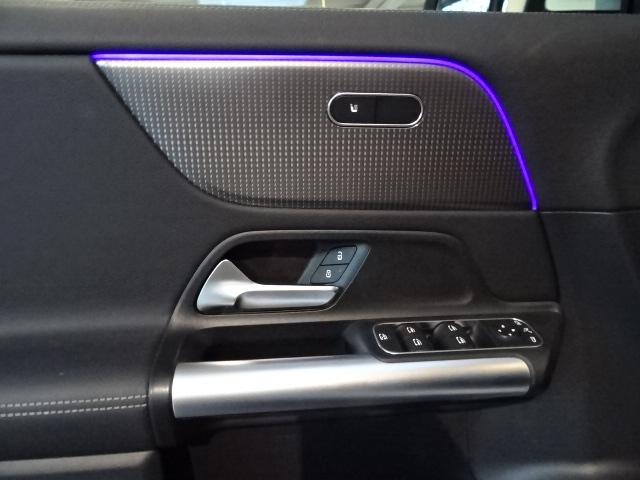 Mercedes-Benz GLA 200 4MATIC GLA 200 d Progressive