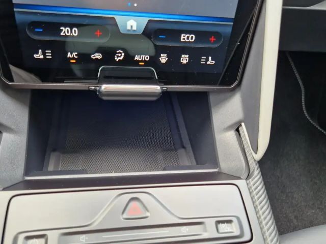 Ford Capri Premium RWD