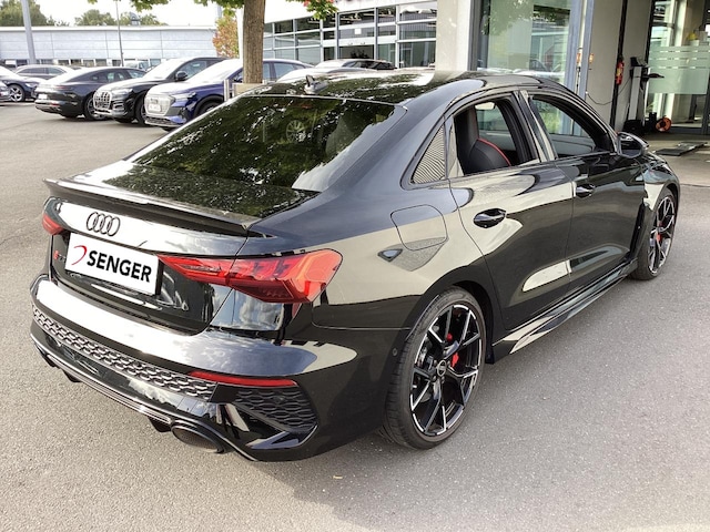 Audi RS3 Quattro S-Tronic Sedan