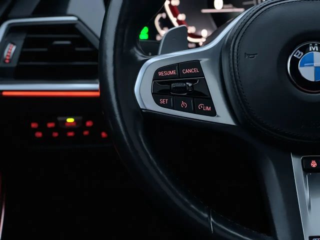 BMW 320 320i M-Sport Sedan