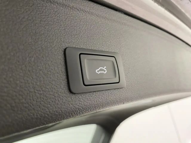 Audi A4 40 TFSI Avant S-Tronic